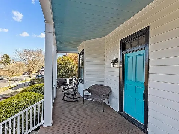 208 Metcalf St #300, New Bern, NC 28562