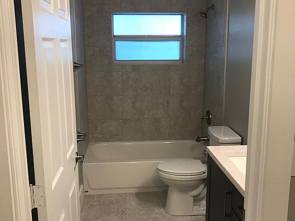 2nd image of 380 SE 19th Ave APT A
