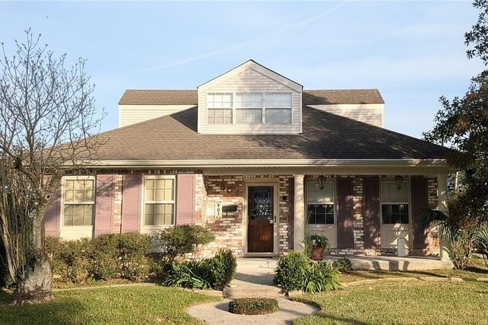 1st image of 901 Rosa Ave
