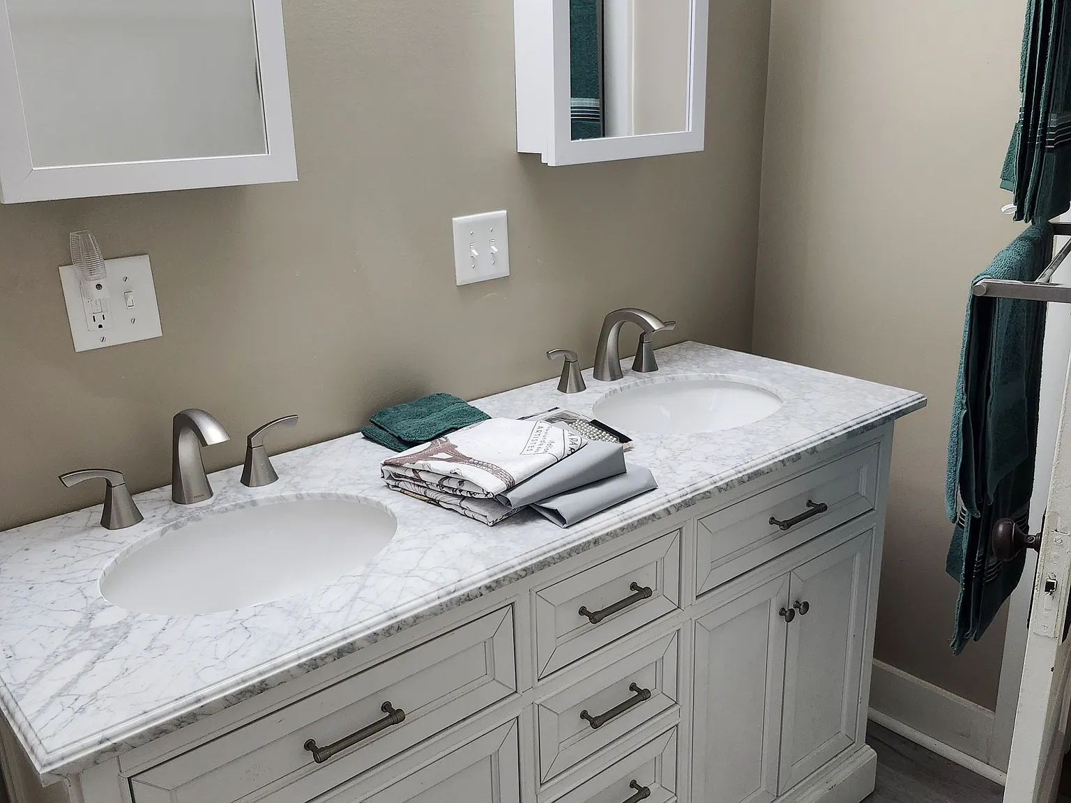 1 bed, 1200 sqft, $1,600 — Photo 4