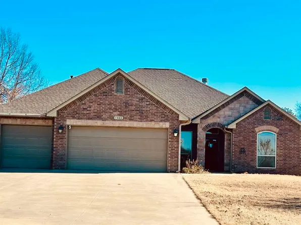1402 N Main St, Perkins, OK 74059