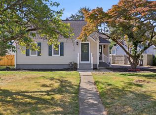 110 Meadowside Rd, Milford, CT 06460