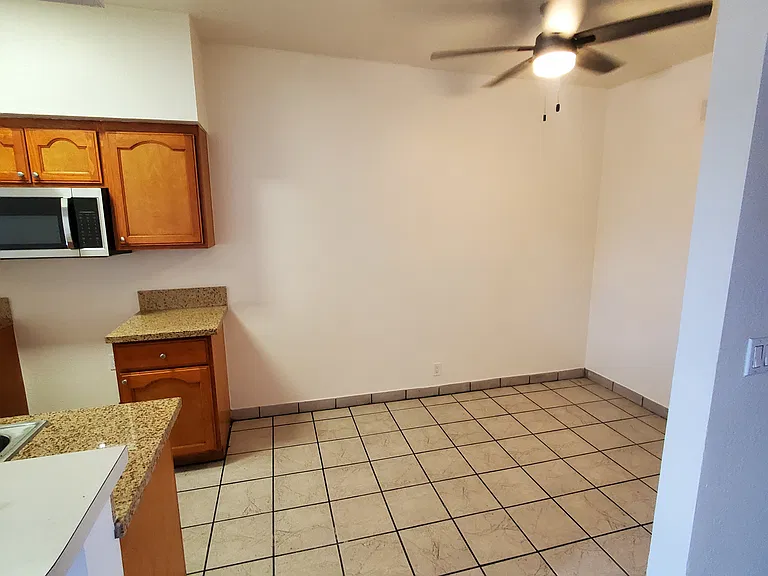 855 W 102nd St #7 — Photo 18