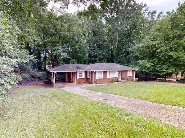 3944 Creel Dr, Lithia Springs, GA 30122