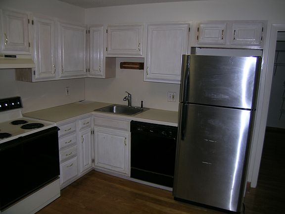 5th image of 160 Burkhall St Unit 603
