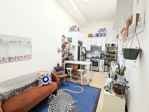 157 Wilson Ave #3L Photo 1