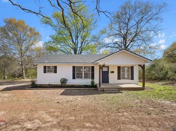 1810 E Main St, Henderson, TX 75652