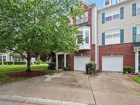 2nd image of 3813 Tarrant Trace Cir