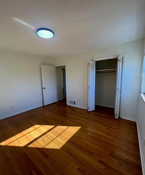 Bed 2 Closet