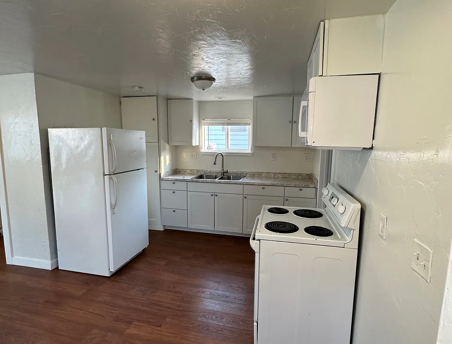 617 South 10th Avenue - 1 — Photo 2