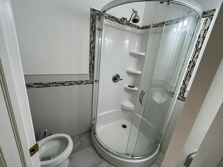 3306 Hudson Ave #2 — Photo 5