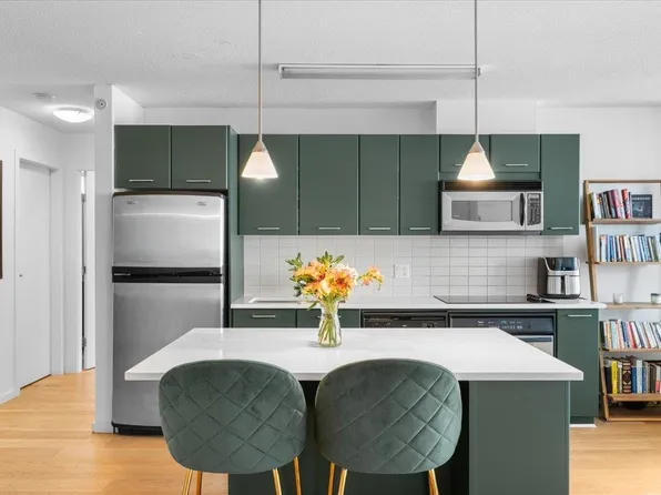 1155 Seymour St #310, Vancouver, BC V6B 1K2