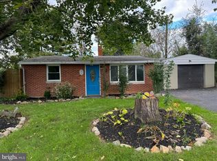 19 Forest Ave, Fayetteville, PA 17222