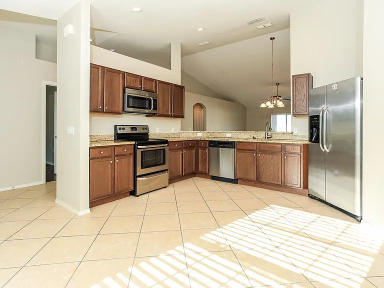 727 Barrister Dr — Photo 7