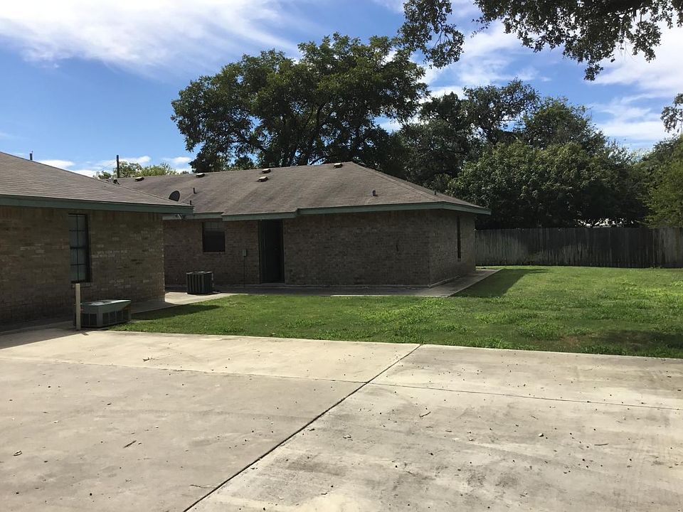 2nd image of 304 Franklin Blvd
