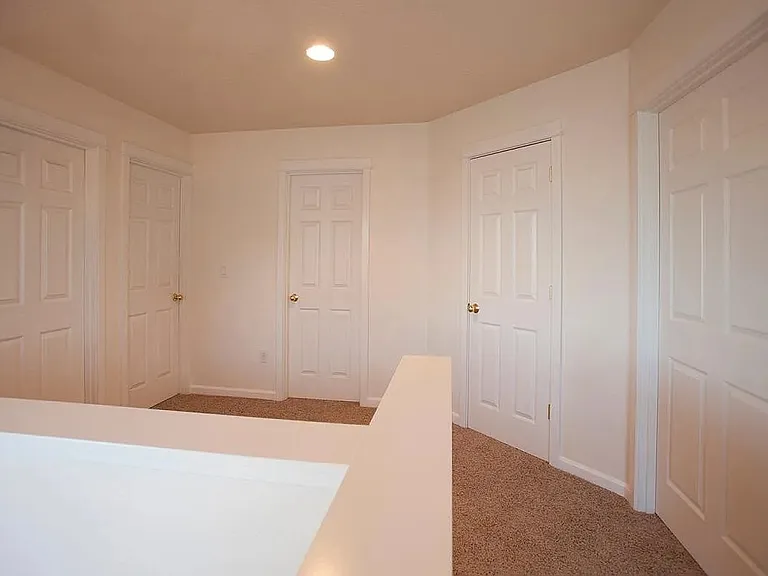 137 SW Cascade Mountain Ct — Photo 14