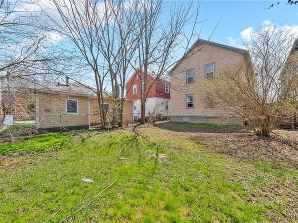 70 Houston St, Buffalo, NY 14220