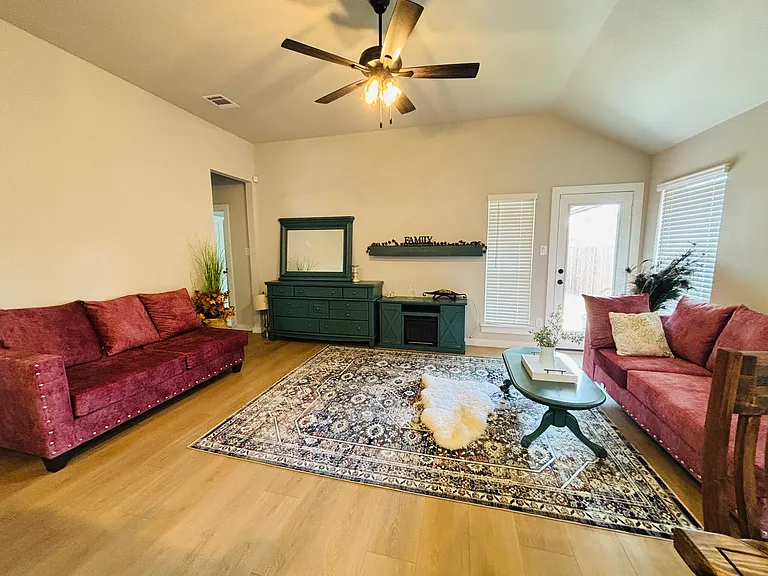 417 Rose Ave — Photo 6