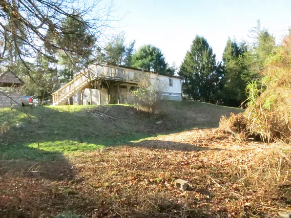17 Joe Williams Road, East Haddam, CT 06469
