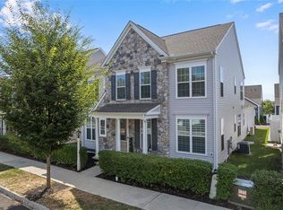 711 Withers Park Dr, Cranberry Township, PA 16066