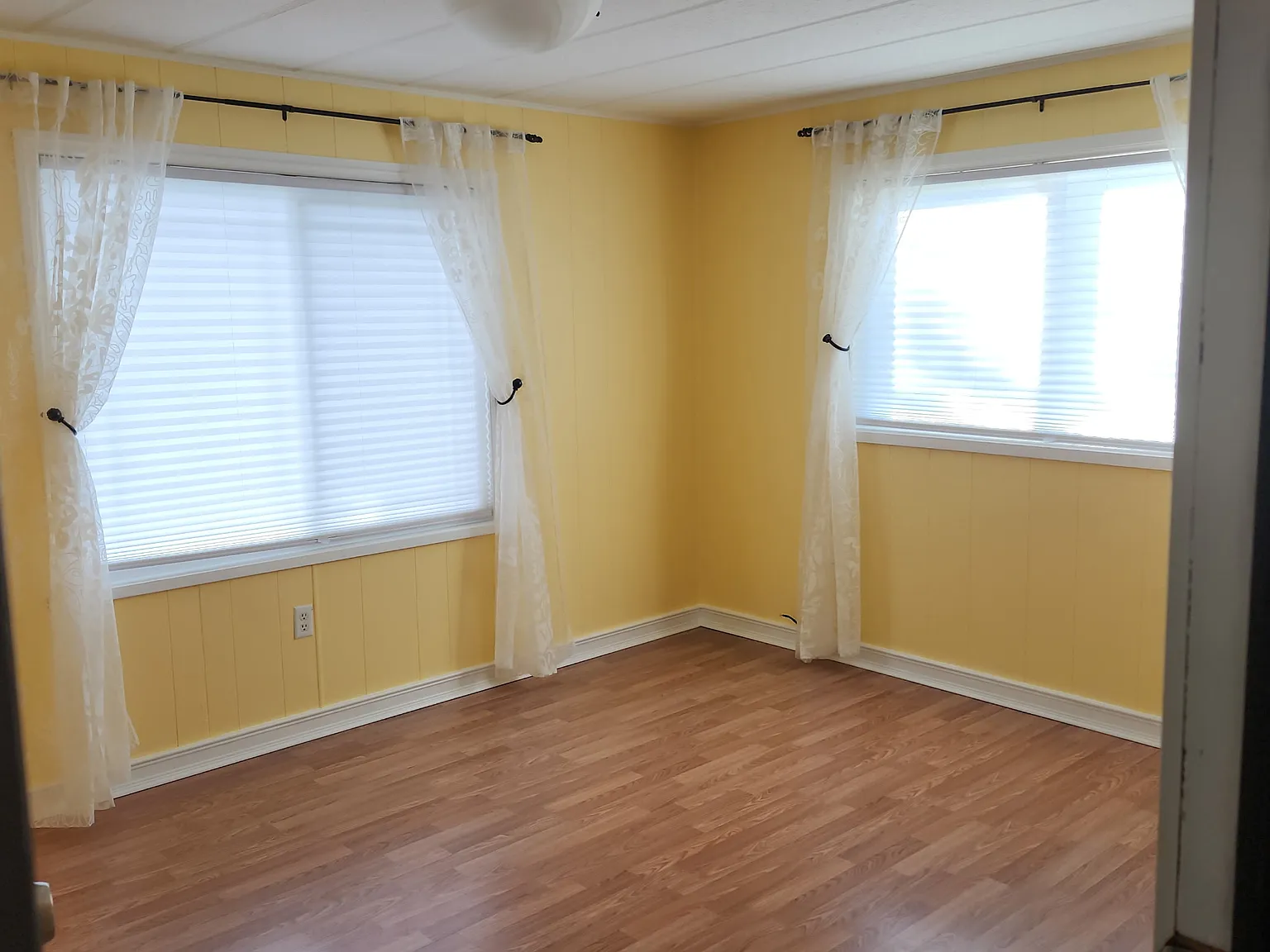 970 Indian Creek Rd — Photo 2
