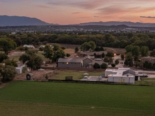 1431 Tierra Verde Pl SW, Albuquerque, NM 87105