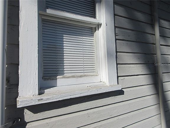 4th image of 3406 Deleuil Ave
