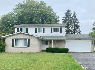 23095 Brook Forest Rd, Novi, MI 48375