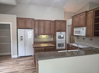 50 Clear Creekside Dr, Hendersonville, NC 28792