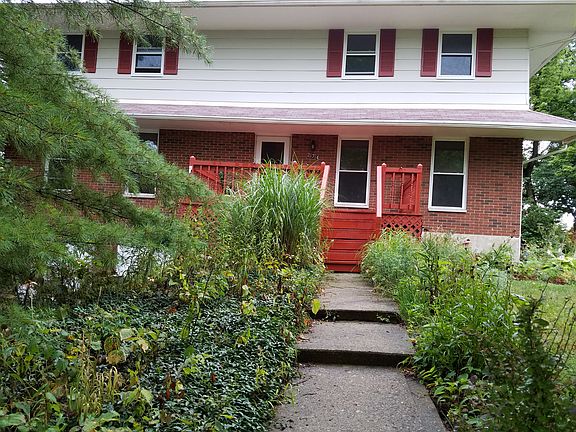 3rd image of 274 Orchard Hill Dr