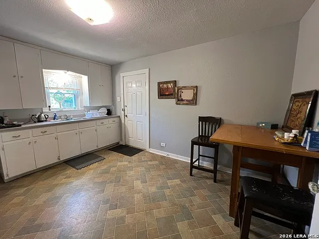 859 Oasis St — Photo 12