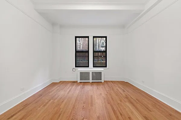 Rented by Cooper & Cooper Real Estate | media 10