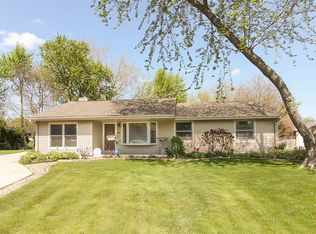 229 Wakefield Ln, Schaumburg, IL 60193