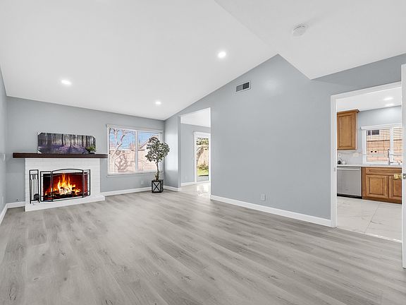 4th image of 3435 Lucero Ave