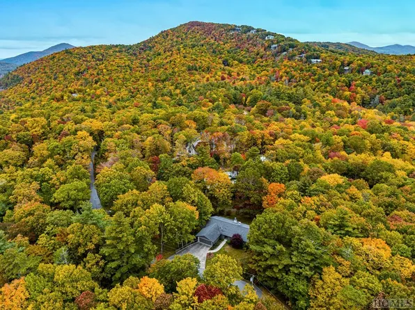 218 Treasurewood Road, Glenville, NC 28736