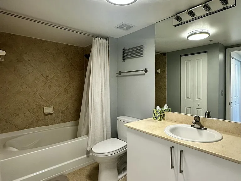 600 S Dixie Hwy #621 — Photo 8