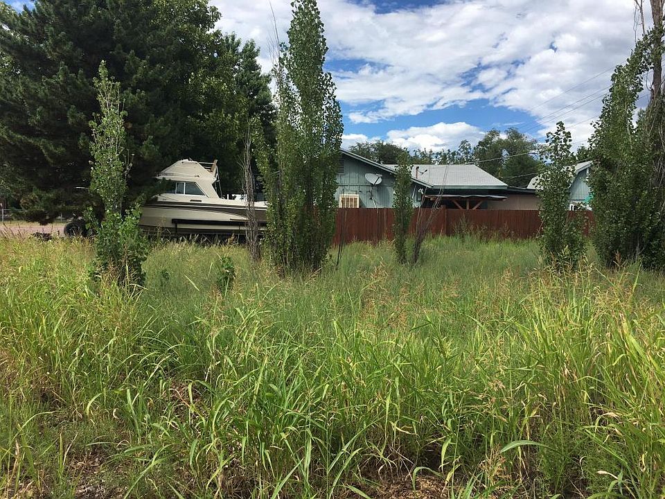2nd image of 314 W Roundup Way