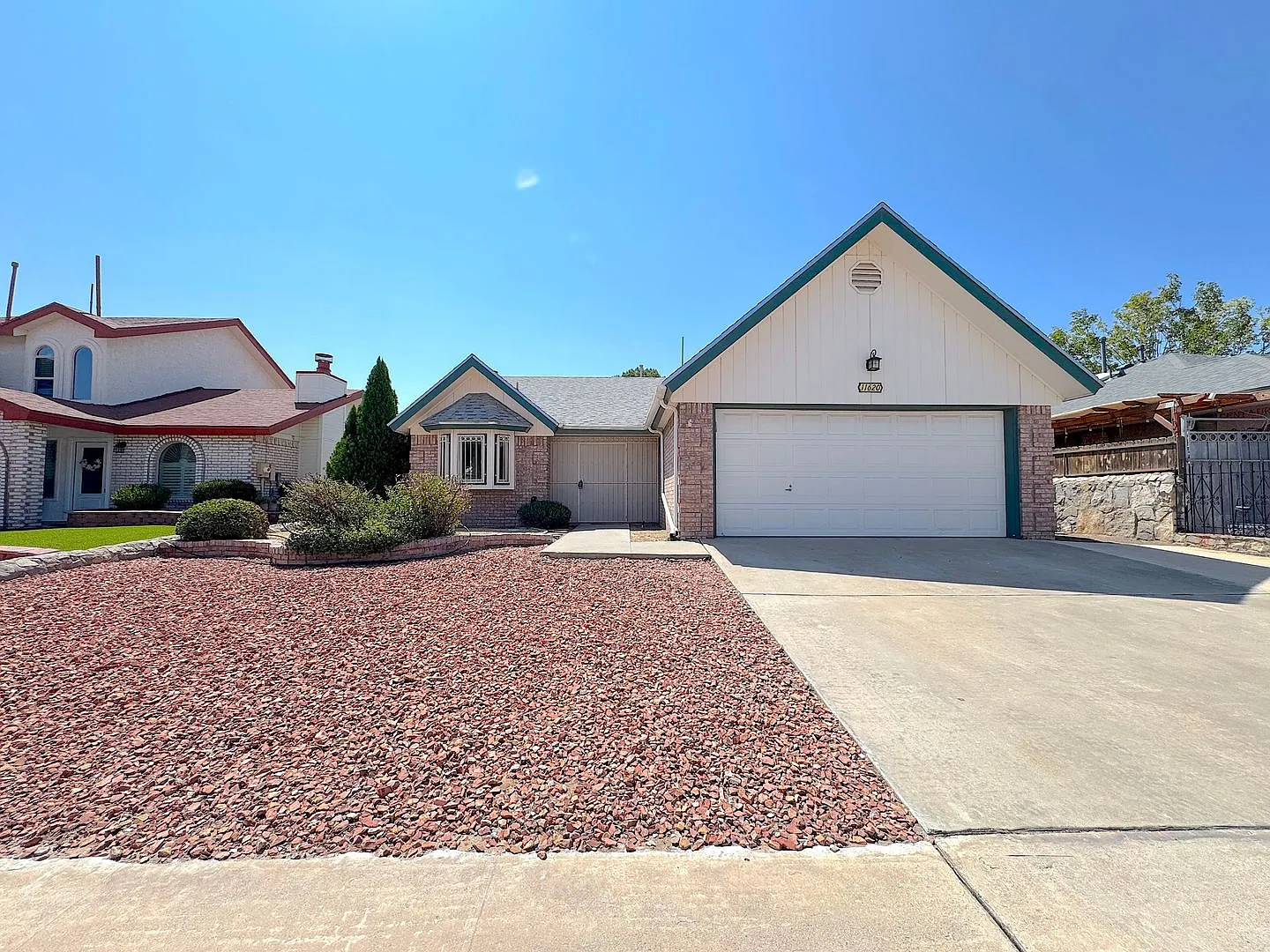 East El Paso 3bed/2bath Refrig A/C! — Photo 1