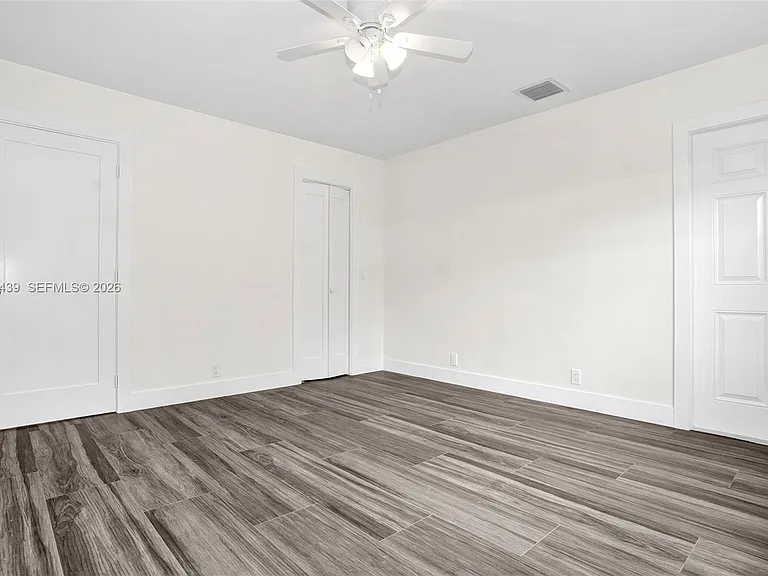 929 S North St #5 — Photo 10