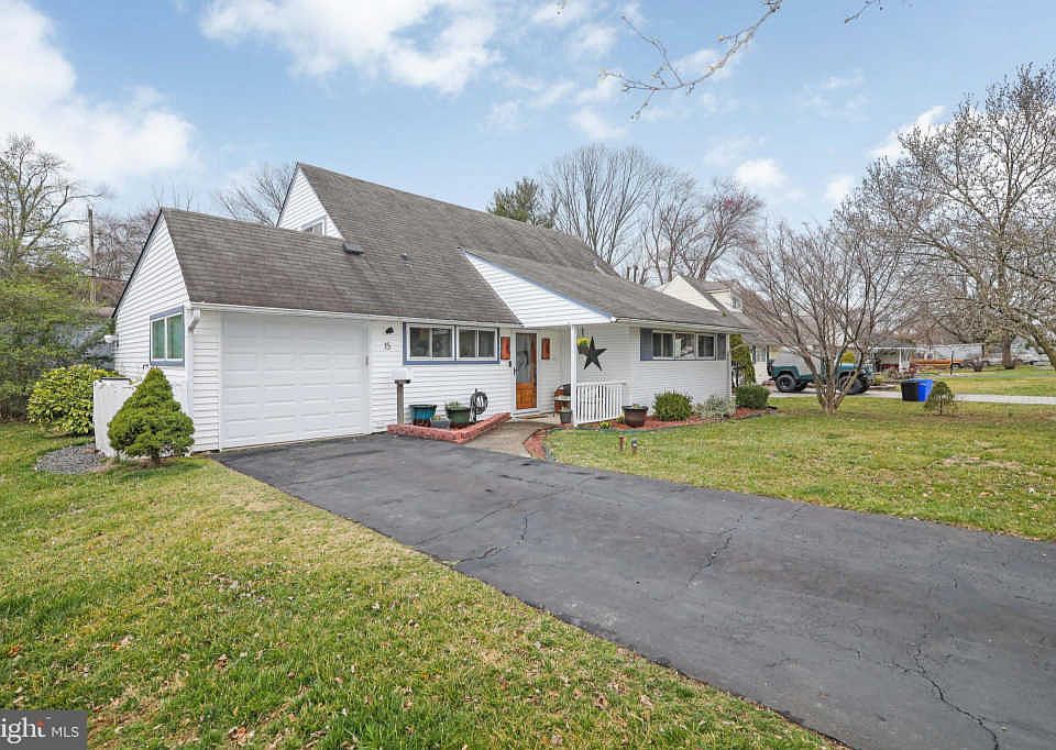 15 Highland Park Dr, Levittown, PA 19056 Zillow