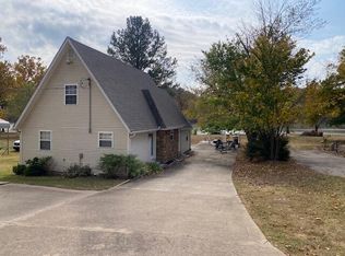 63165 E 202nd Rd, Wyandotte, OK 74370