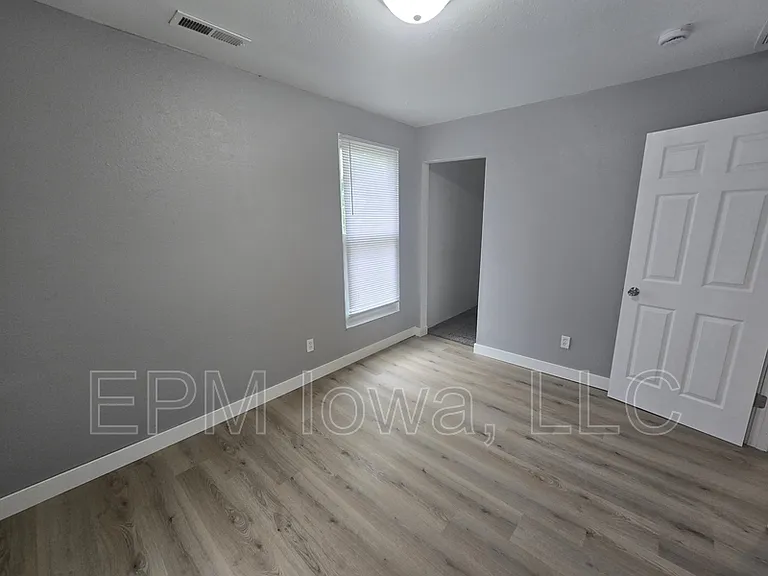 1527 4th Ave SE — Photo 21