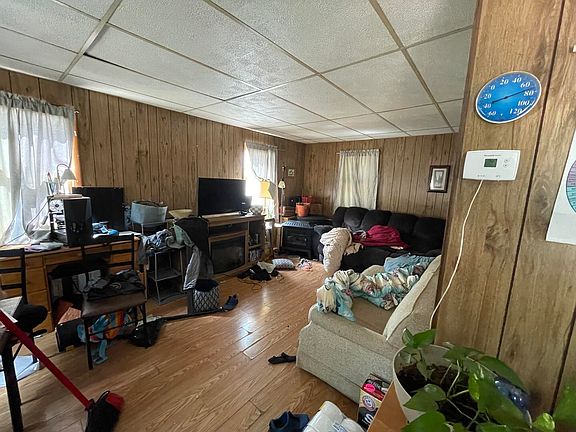 2nd image of 3774 Susan St