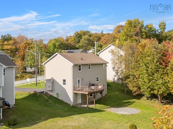 Primary image of 61 Majestic Ave, Beaver Bank, NS B4E 3A5