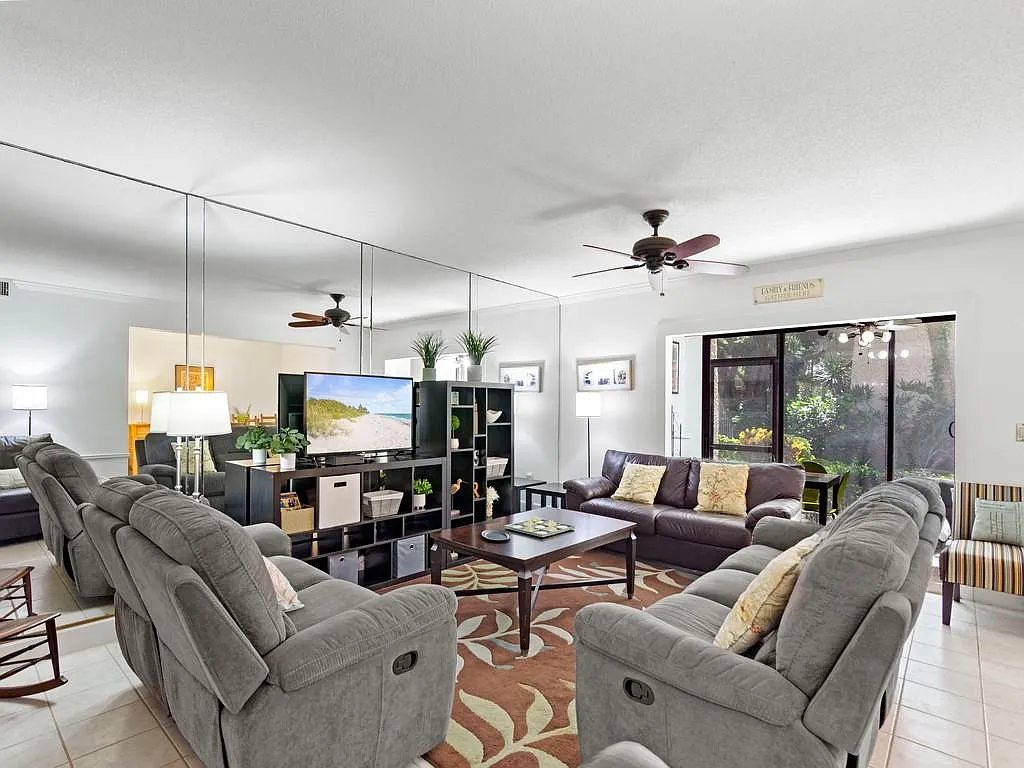 2 bed, 1701 sqft, $4,000 — Photo 4