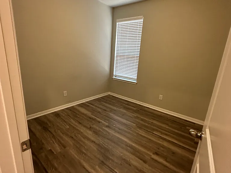 702 Arboredge Dr — Photo 10