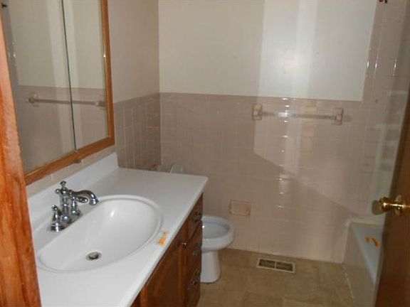 5th image of 2027 Knollwood Dr