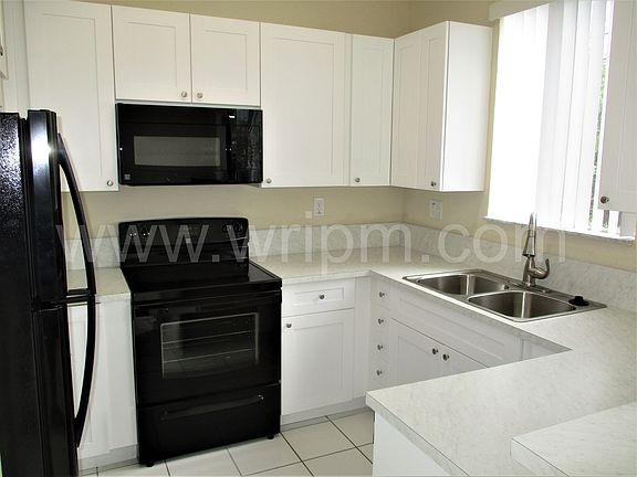 2nd image of 1431 SE 24th Ct #262