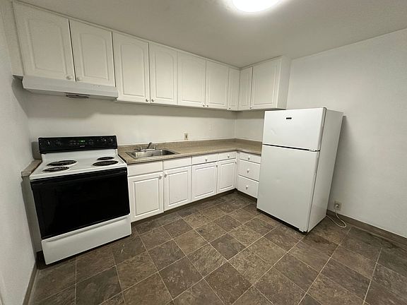 4th image of 1175 E 8th St APT 1