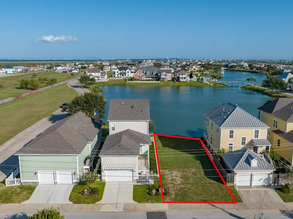 10108 Schaper Rd, Galveston, TX 77554